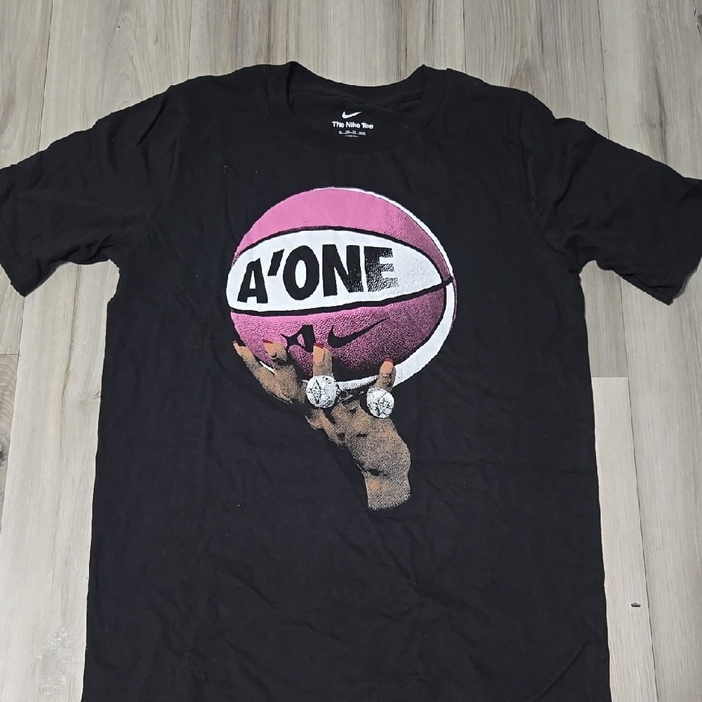 A'JA  WILSON A'ONE Nike Black T-Shirt  Pink Basketball Graphic UNISEX XL NEW